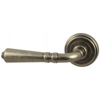 Дверная ручка V18AC состаренное серебро Круглая розетка